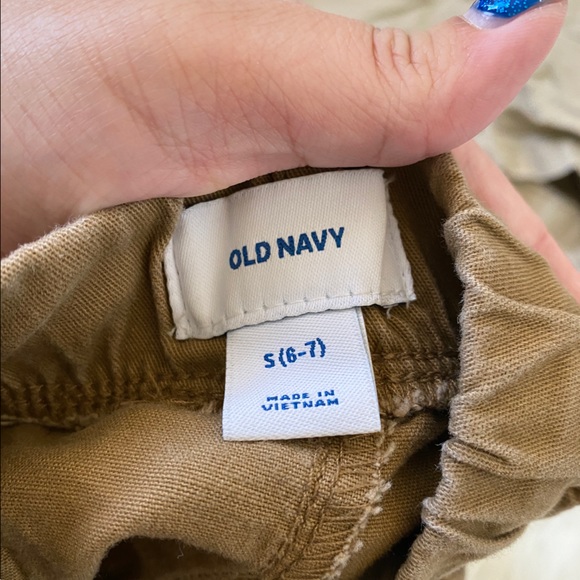 Old Navy Cargo Shorts - Picture 3 of 5